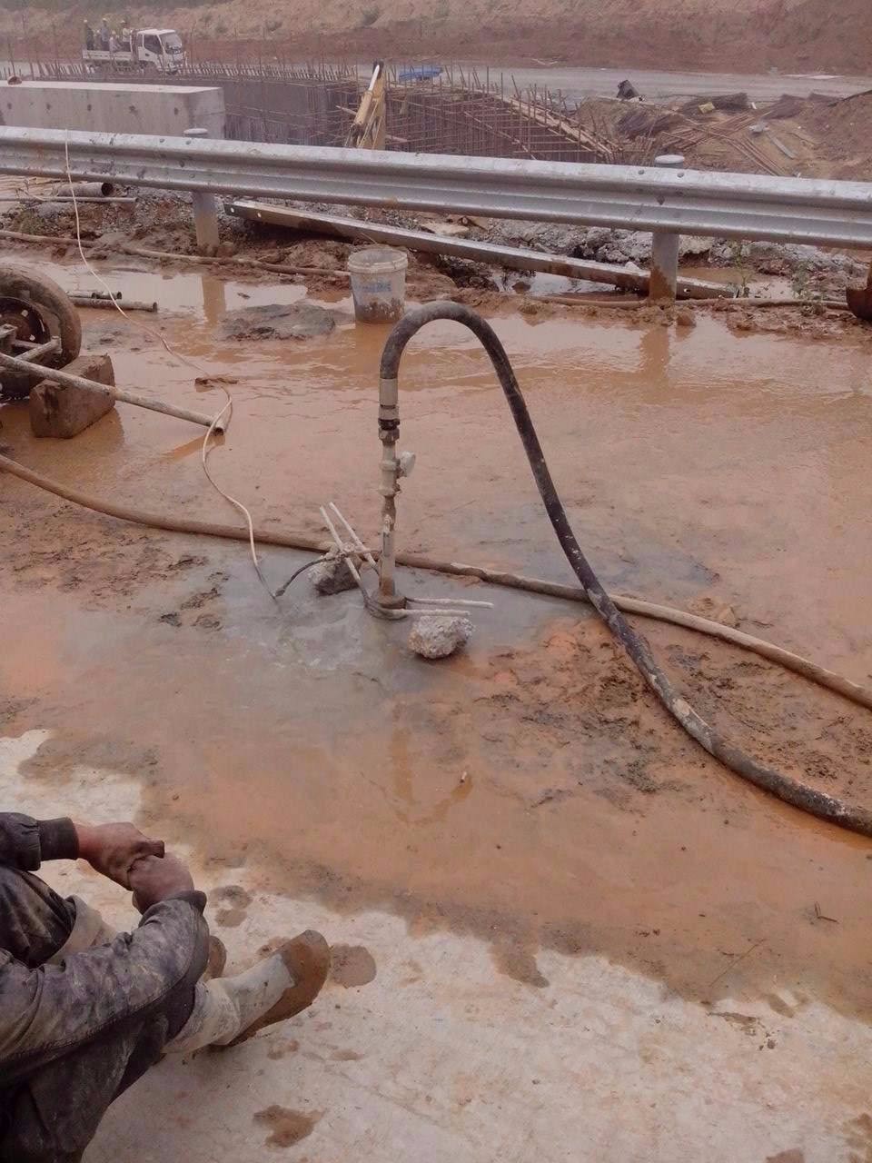 黄石港路基压密注浆